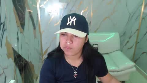 valeri_harpers4 online show from November 18, 11:35 am