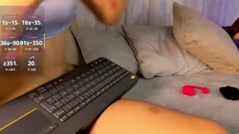 Snapshot of valeriablaze__ chatting on October 20, 6:57 pm valeriablaze__ online show from October 20, 6:57 pm