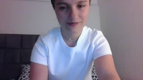 Snapshot of valeriafrannco chatting on October 11, 5:23 am valeriafrannco online show from October 11, 5:23 am