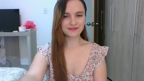 Snapshot of valeriafrannco chatting on March 4, 1:55 am valeriafrannco online show from March 4, 1:55 am