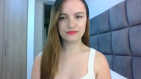 Snapshot of valeriafrannco chatting on February 26, 3:25 am valeriafrannco online show from February 26, 3:25 am