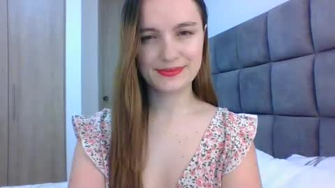 Snapshot of valeriafrannco chatting on February 17, 10:05 pm valeriafrannco online show from February 17, 10:05 pm