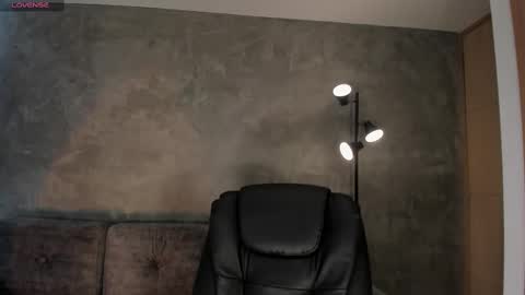 Snapshot of valerieaustin chatting on October 13, 3:47 pm call me Val online show from October 13, 3:47 pm