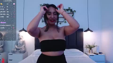 Snapshot of valerigh_ chatting on February 10, 7:49 pm VALERI online show from February 10, 7:49 pm
