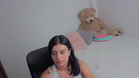 valerihouse_ online show from August 6, 2:20 am