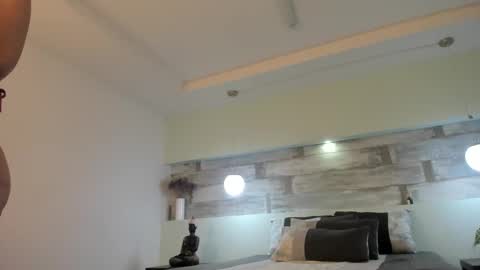 valeriiee21 online show from January 14, 1:13 am