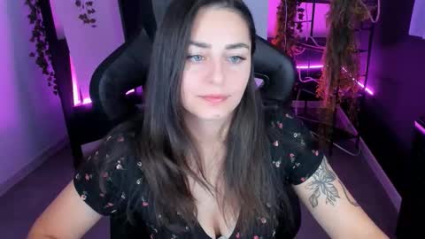 Snapshot of valeriiemills chatting on October 9, 11:54 pm Valerie online show from October 9, 11:54 pm