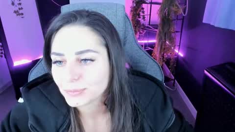 Snapshot of valeriiemills chatting on October 15, 4:52 pm Valerie online show from October 15, 4:52 pm