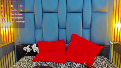 valeriilopez online show from March 28, 4:19 pm