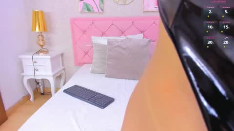 Snapshot of valerith_vega chatting on September 13, 7:49 pm   online show from September 13, 7:49 pm