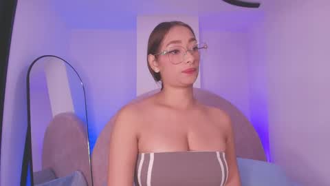 Valeryn online show from April 29, 3:11 am