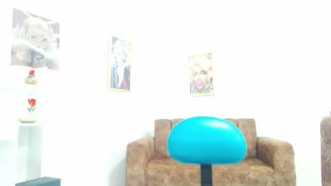 valery_smolls22 online show from January 23, 11:47 pm