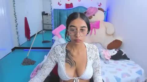 valery online show from May 5, 12:17 am