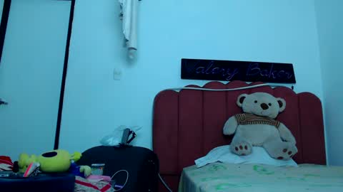 Snapshot of valerybaker1 chatting on December 17, 10:22 pm B V Naughty online show from December 17, 10:22 pm