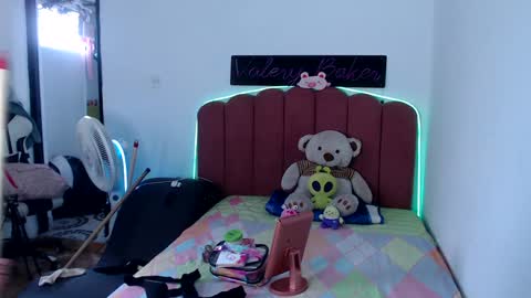 Snapshot of valerybaker1 chatting on December 3, 4:00 pm B V Naughty online show from December 3, 4:00 pm