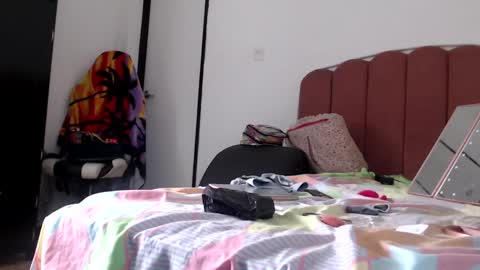 Snapshot of valerybaker1 chatting on December 7, 8:22 pm B V Naughty online show from December 7, 8:22 pm