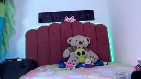 Snapshot of valerybaker1 chatting on December 3, 7:06 pm B V Naughty online show from December 3, 7:06 pm