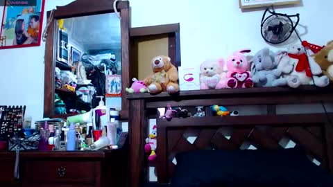 Snapshot of valerybaker1 chatting on February 17, 9:32 pm B V Naughty online show from February 17, 9:32 pm