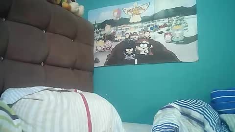 Snapshot of valesh20 chatting on October 18, 5:44 am Valesh19 online show from October 18, 5:44 am