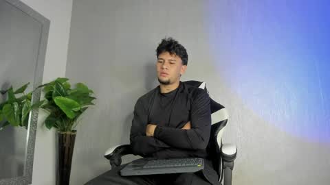 Valentino online show from April 7, 7:49 pm