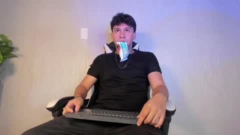 Valentino online show from April 4, 11:39 am