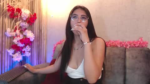 Valk online show from March 2, 7:15 am