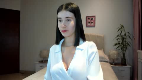 Macarena online show from April 14, 2:59 am