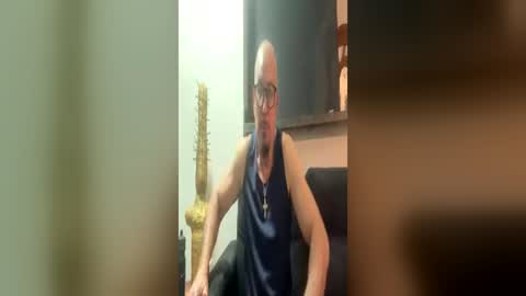 vallmiltom777226 online show from July 5, 9:33 pm