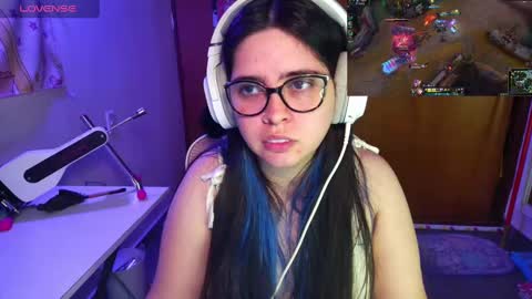 Im Violet online show from February 8, 11:01 am