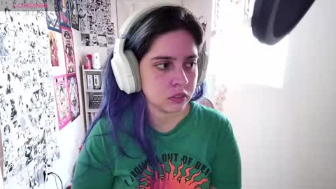 Im Violet online show from September 22, 3:49 pm