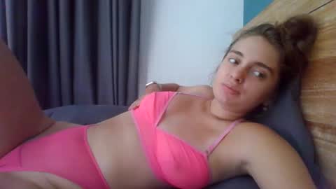 Snapshot of valure_lera chatting on February 26, 5:57 am valure_lera online show from February 26, 5:57 am