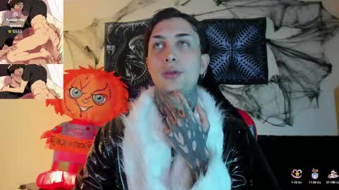 Snapshot of vampiredavyd chatting on October 12, 3:32 am david guzman i model independenthelp me with a thumbs up online show from October 12, 3:32 am