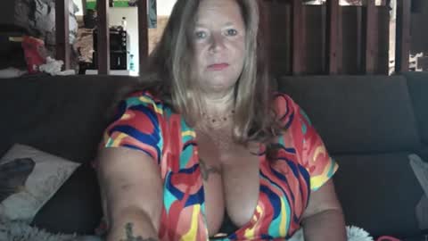 Snapshot of vampwoman chatting on February 27, 10:55 am vampwoman online show from February 27, 10:55 am