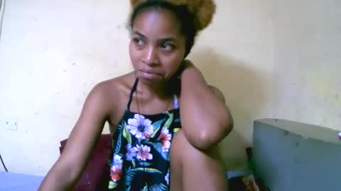 vanah344375 online show from October 17, 6:45 pm