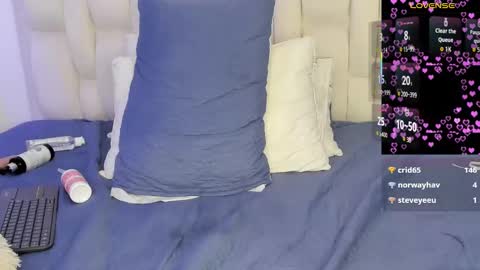 Snapshot of vane_lips chatting on September 24, 3:02 am V A N E online show from September 24, 3:02 am