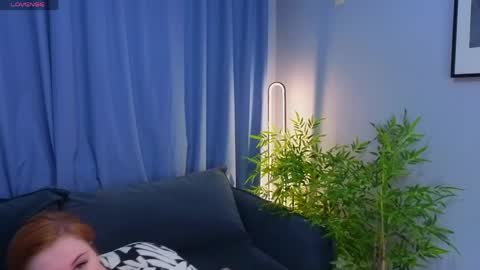 vanesaginger online show from April 2, 4:09 am