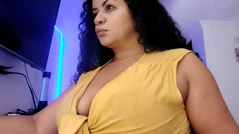 vanessa and samantha online show from February 4, 7:23 am