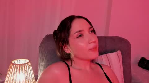 vanessajohnsonn online show from July 10, 12:04 am