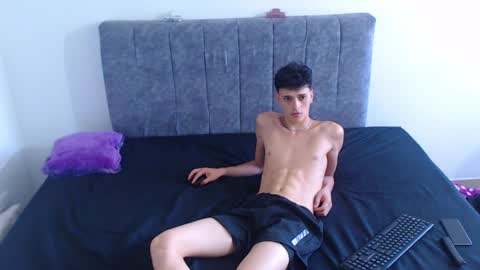 Ruby and Vanie online show from April 11, 10:47 pm