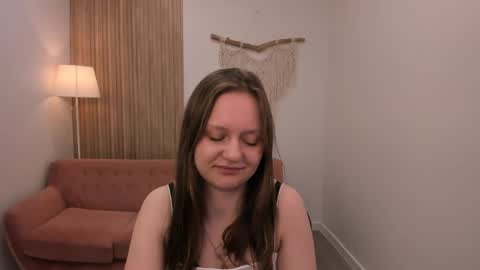 vanilla_echo_ online show from May 30, 5:39 am