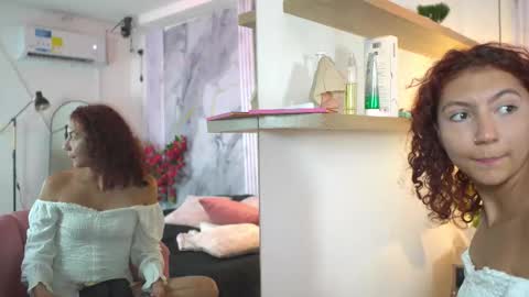 Snapshot of vanilla_hot_ chatting on October 19, 7:29 pm vanilla_hot_ online show from October 19, 7:29 pm