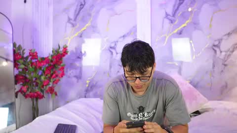 Snapshot of vanilla_hot_ chatting on October 5, 7:32 pm vanilla_hot_ online show from October 5, 7:32 pm