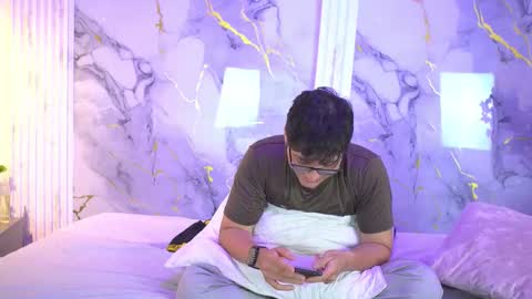 Snapshot of vanilla_hot_ chatting on October 12, 7:16 pm vanilla_hot_ online show from October 12, 7:16 pm