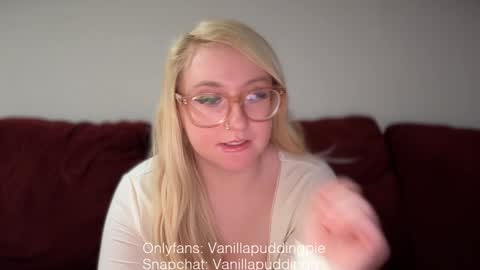 vanillapuddingpie online show from January 9, 2:01 am
