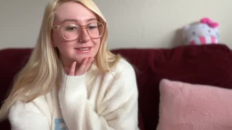 vanillapuddingpie online show from January 23, 8:45 pm