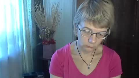 Vanillaxcreamy online show from November 13, 9:34 am