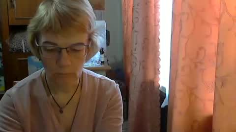 Vanillaxcreamy online show from February 17, 11:13 am