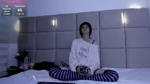 vannellope_96 online show from February 28, 9:19 pm