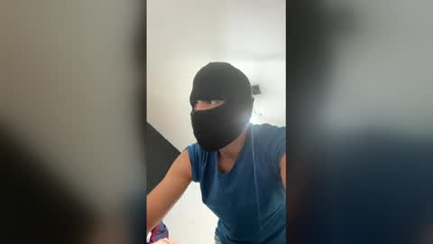 vaquerofit18 online show from April 15, 8:06 am