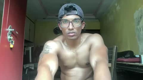 varun_00707 online show from January 13, 10:45 am